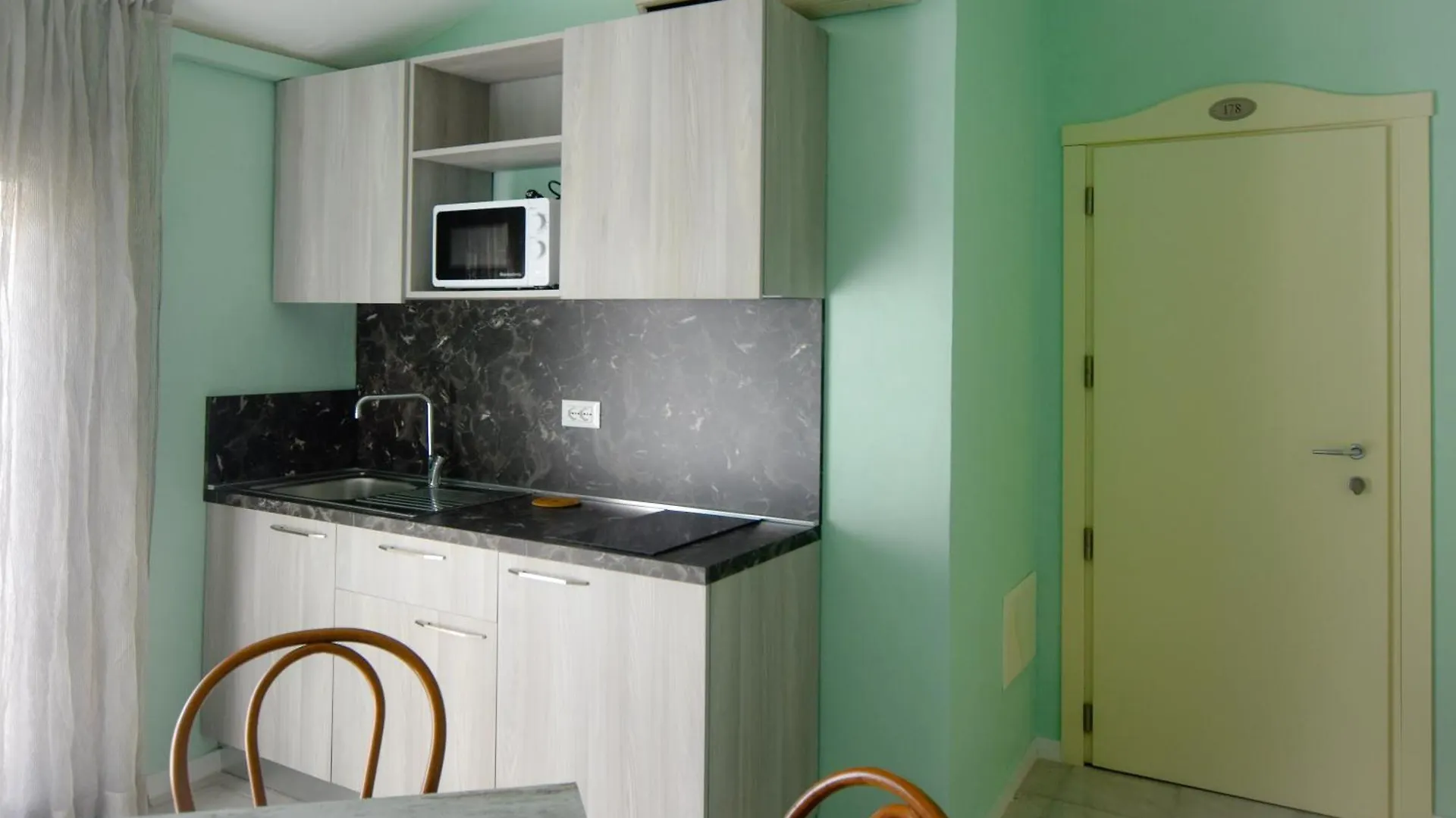 ***  Hotel Bahamas Lido Di Savio İtalya